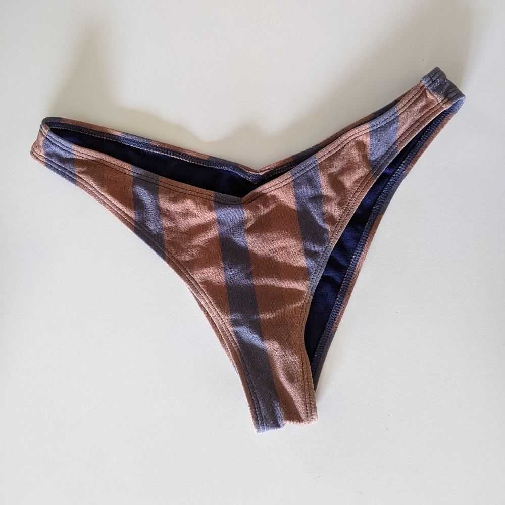River Island (sz 10/ M) high leg bikini bottoms
